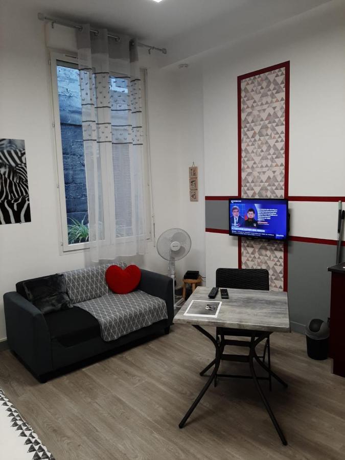 Apartment T1 Hyper Centre Place De La Victoire Bordeaux